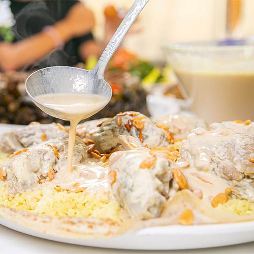 صينية منسف لحم تكفي 4اشخاص