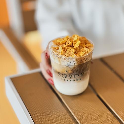 كورن فليكس لاتيه