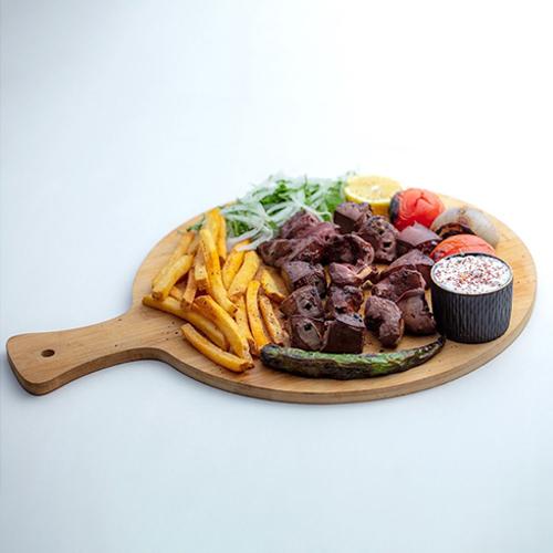 كبدة وكلاوي وقلوب