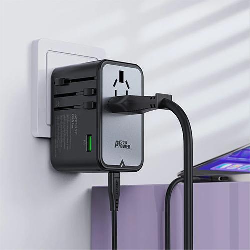 ايس فاست شاحن للمكتب زد1 2300واط مشترك مع 3 منافذ PD Type C منفذ USB بقدره 75واط اسود ورمادي